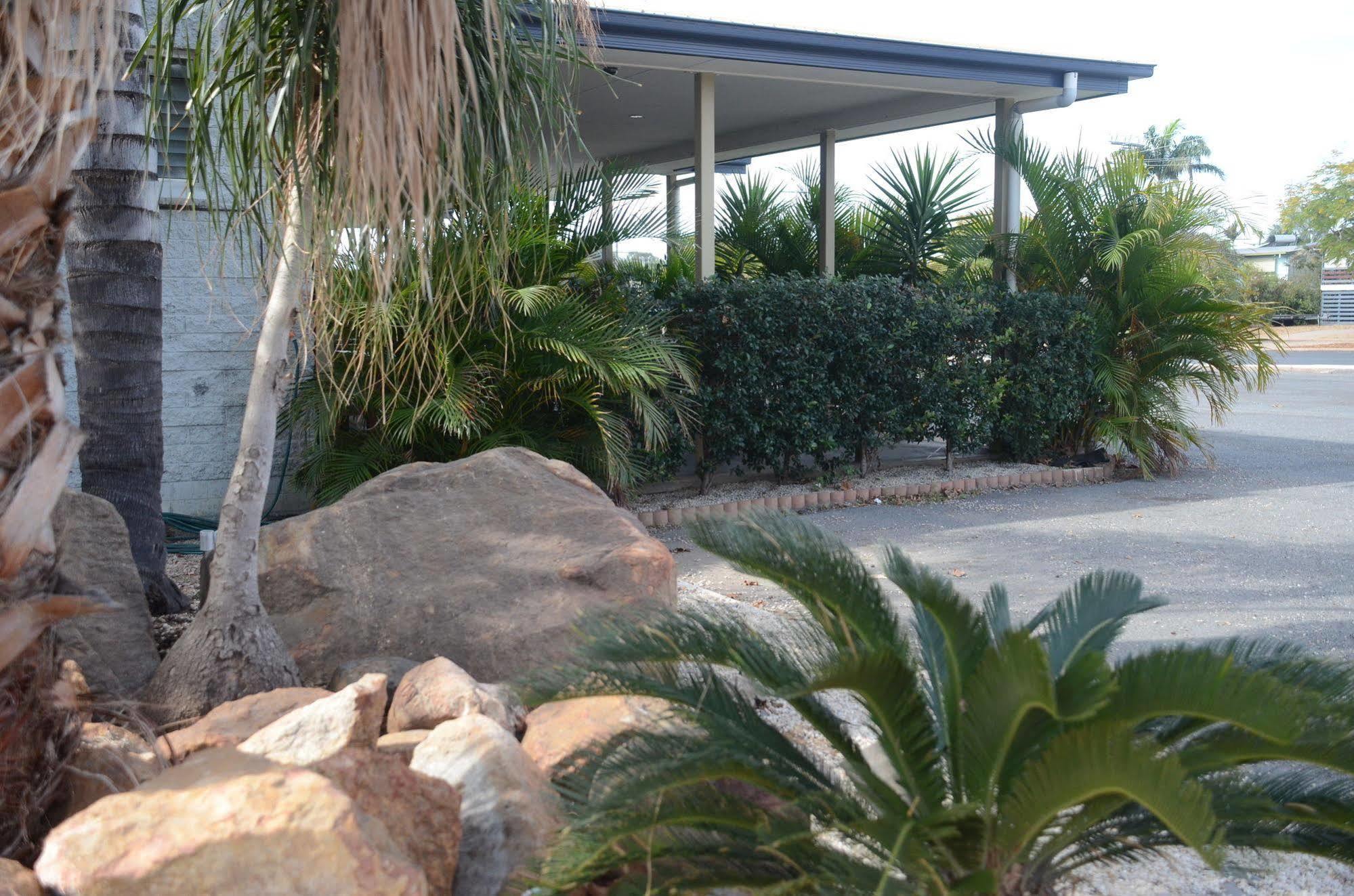 Capricorn Hotel Blackwater Exterior photo